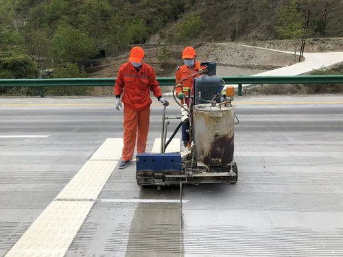 高速公路养护有序推进 全面复工复产助力交通动脉高效畅通